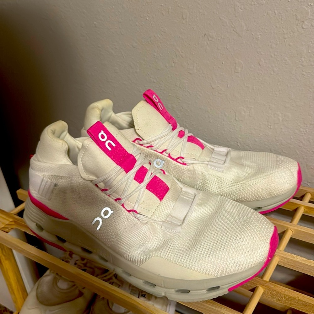 On cloud, hot pink white shoes